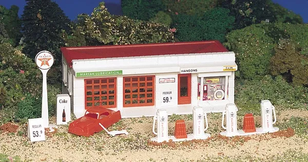 160-45174 – Petrol Station Kit (HO Scale)
