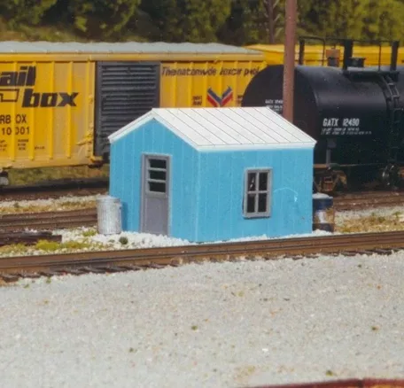 541-0005 – Yard Utility Building Kit (HO Scale)