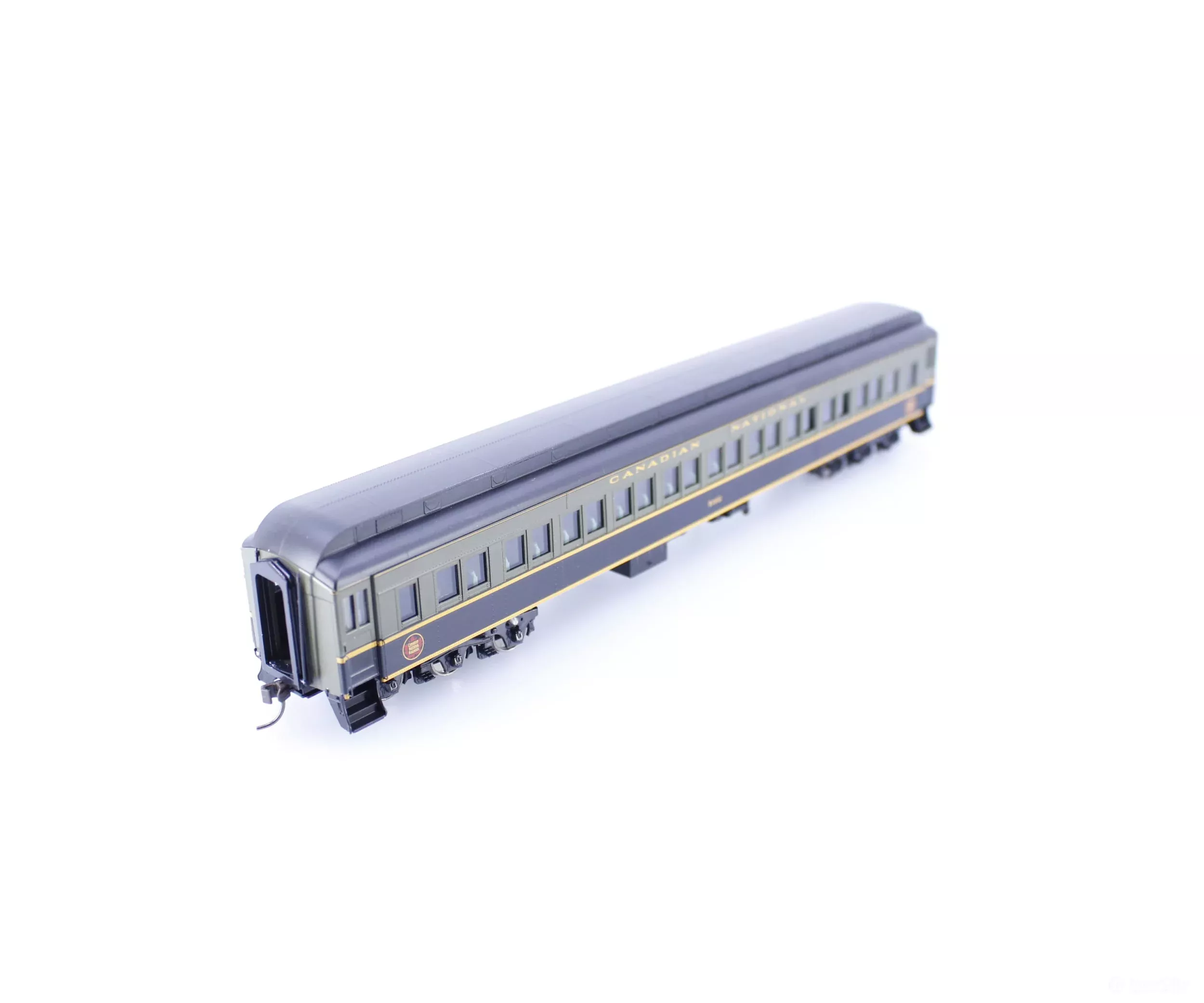 Atlas 20006169 HO Paired Window Coach Canadian National (CN) 5102 (2nd Hand)