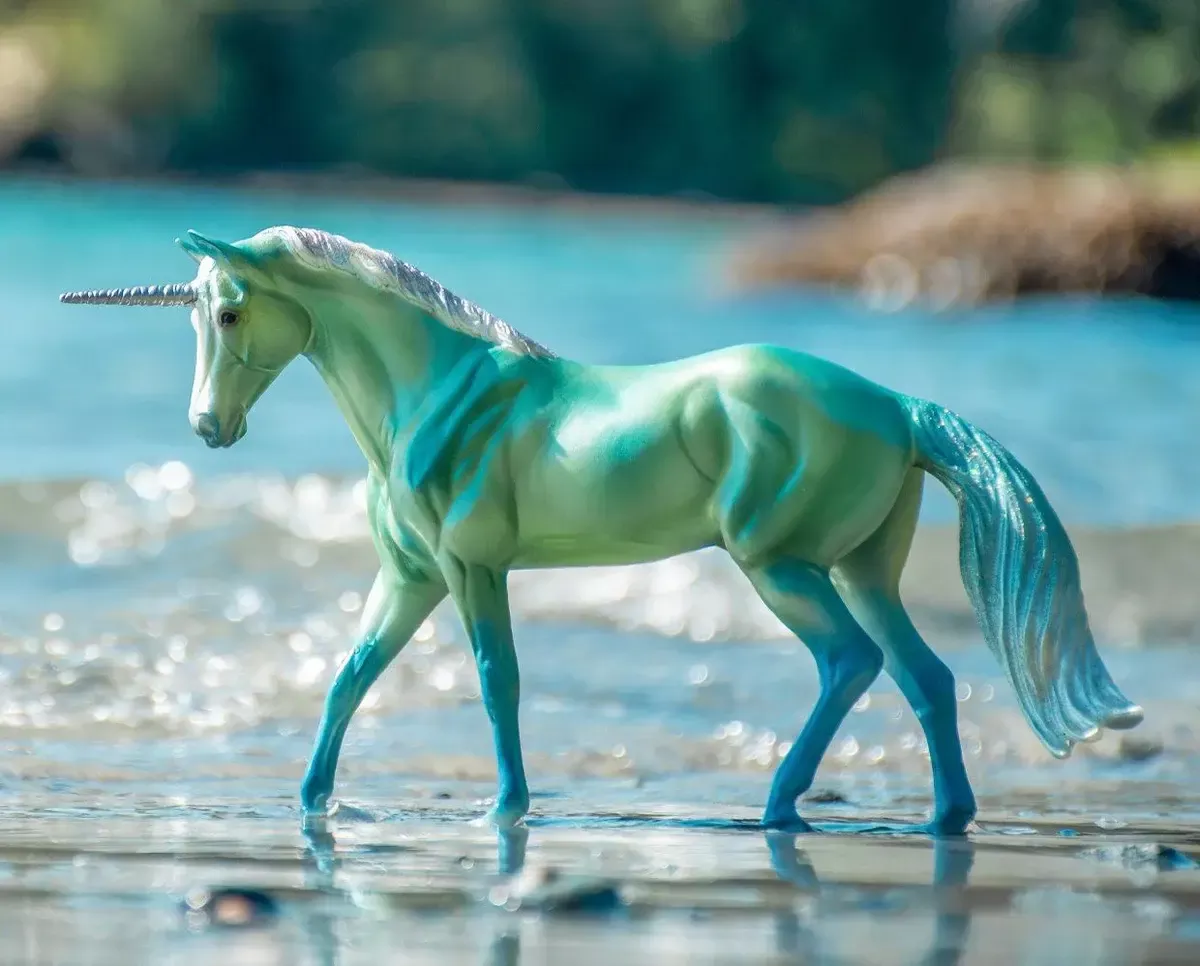 Breyer 62060 Le Mer Unicorn of the Sea 1:12