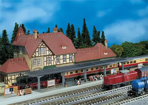 Faller 222125 N Scale Schwarzach Platform — 23 x 1-7/16 x 1-5/8″ 58.4 x 3.7 x 4.1cm