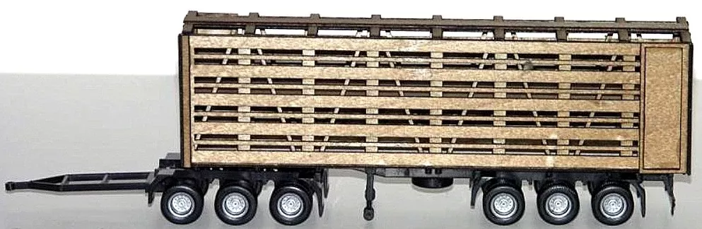 Herpa HO 005481 Stock Trailer with Converter Dolly Kit with Assembled Chassis