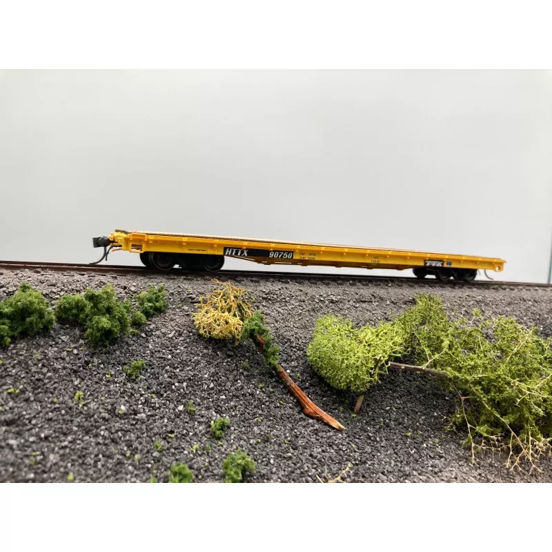 HO Scale Flatcar.Laser-cut wood deck. Trailer-train Like New Damaged Box