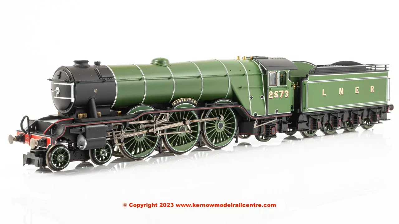 Hornby A3 Class Steam Loco number 2573 Harvester LNER