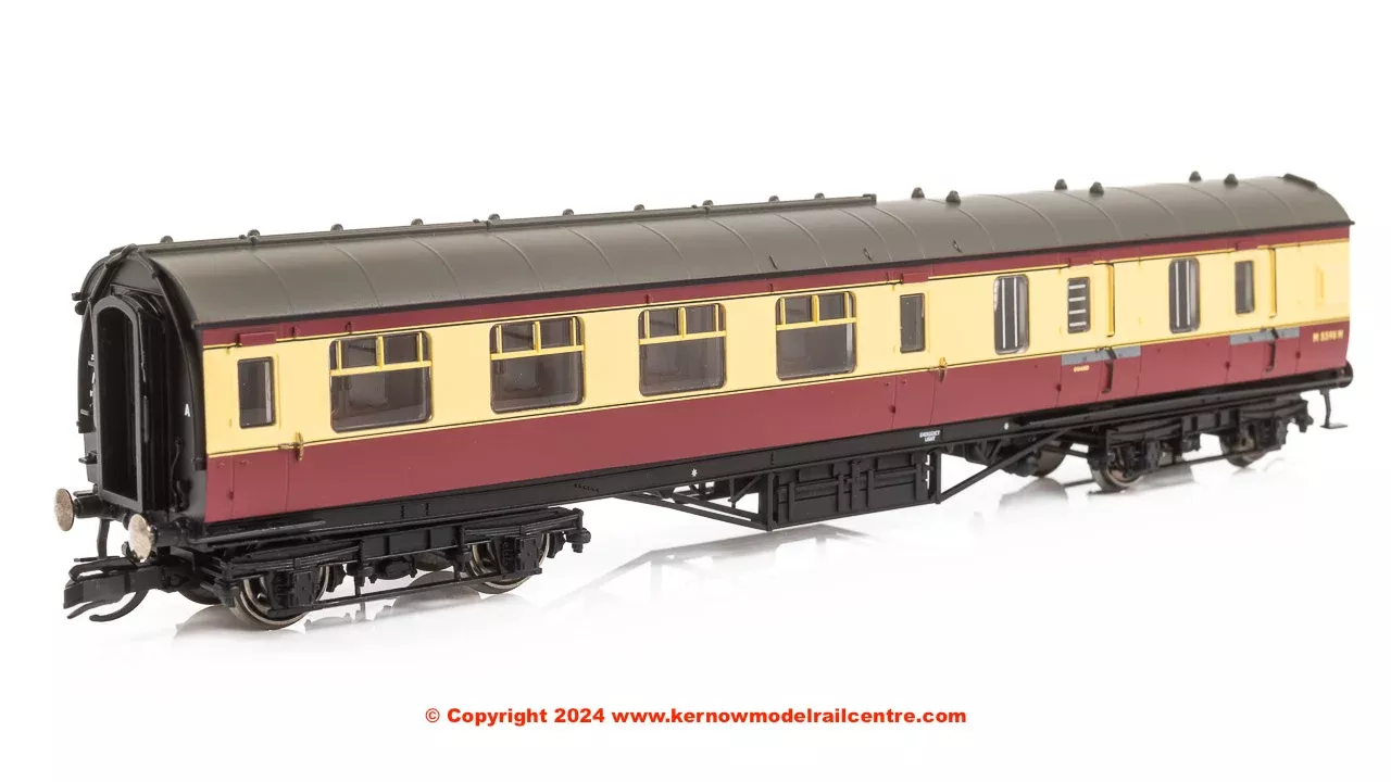 Hornby LMS 57ft Brake Third Coach number M5598M in BR