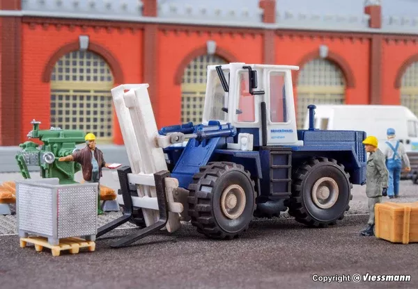 Kibri – 13058 – O&K Compound Forklift BREUER & WASEL Kit (HO Scale)