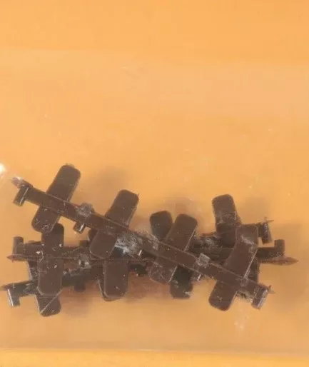 Micro Engineering 26-071 HO Code 70 Plastic Insulated Rail Joiners (Pack of 12)