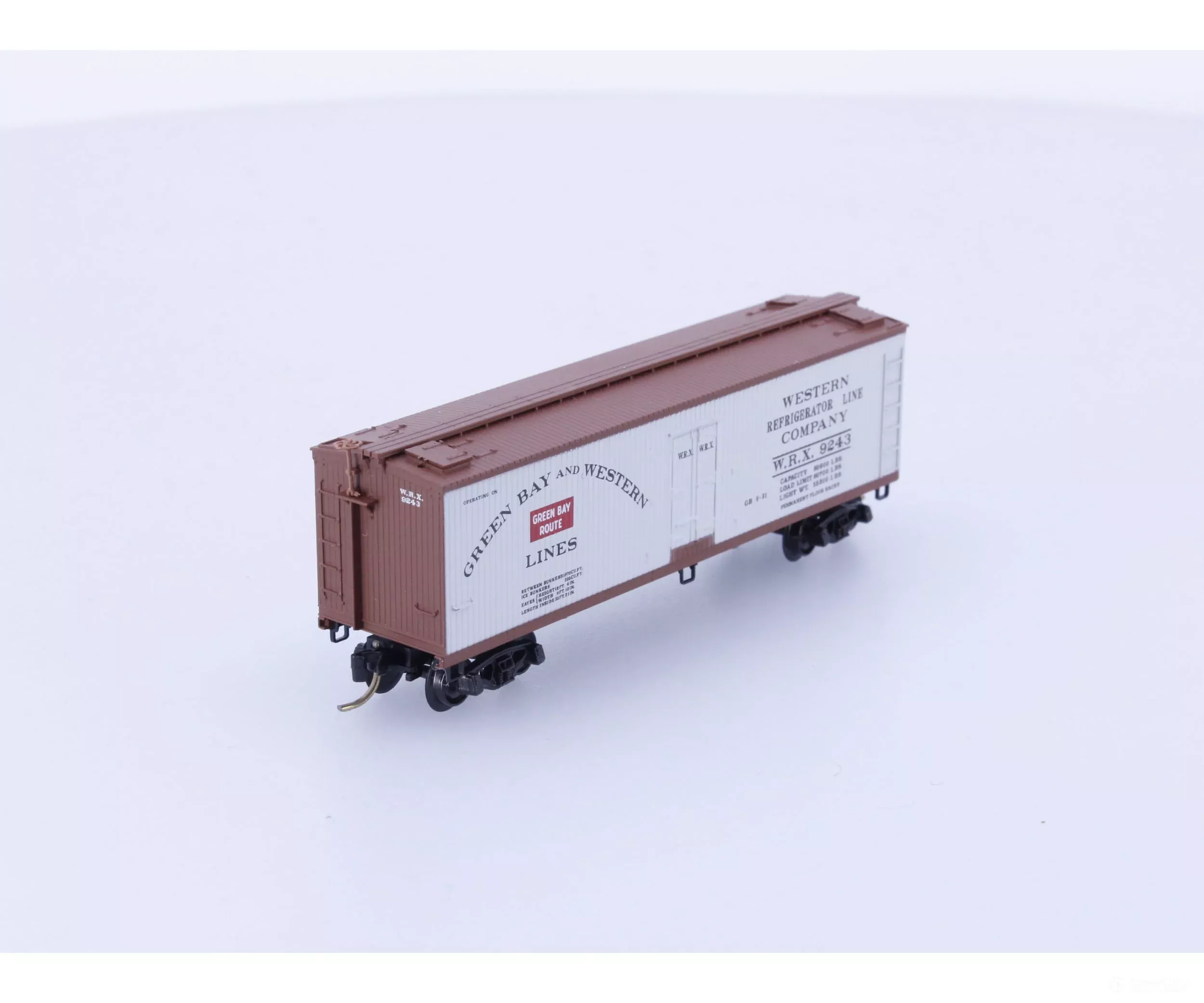 Micro Trains 49310 N Reefer, Ice, 40′, Wood Green Bay & Western , W.R.X. 9243 (2nd Hand)