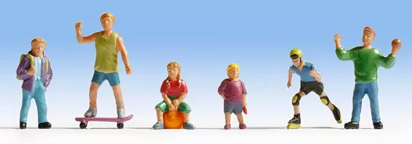 Noch 15810 HO Scale Playing Children -- pkg(6)