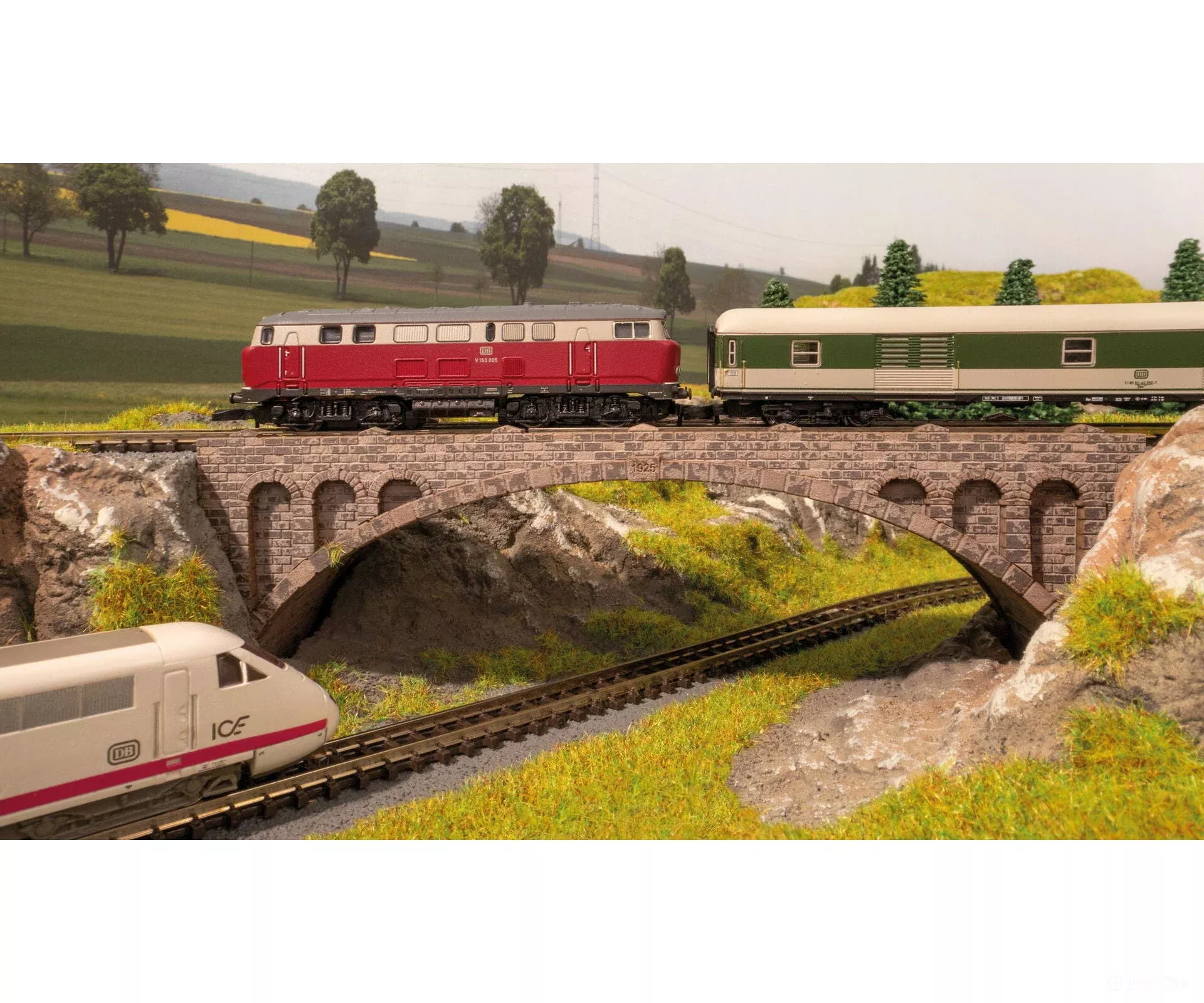 Noch 62831 N Stone Arch Bridge