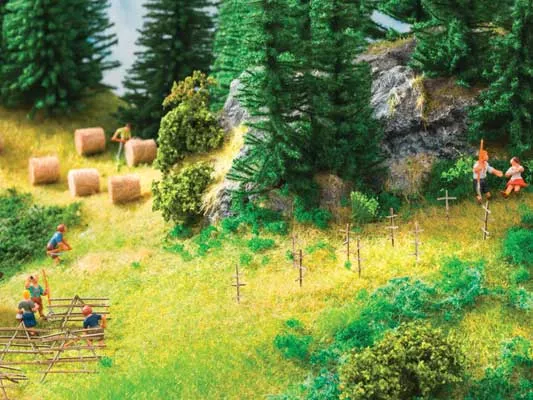 Noch 7460 HO Scale Hay Bales — Round pkg(18)