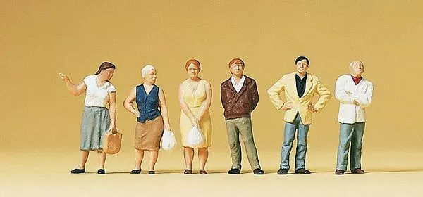Preiser 10451 HO Scale Passers By Waiting pkg(6)