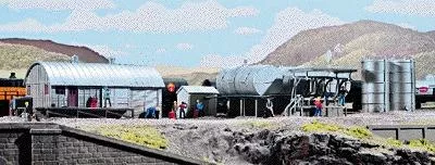 Walthers Cornerstone 933-3200 N Scale Interstate Fuel & Oil — Kit