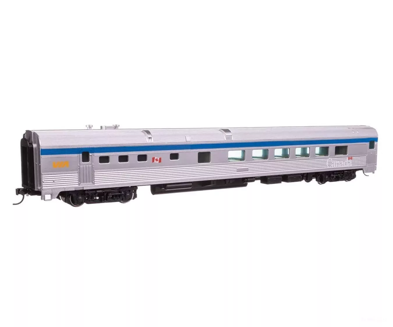 Walthers HO 30171 85′ Budd Diner – VIA Rail