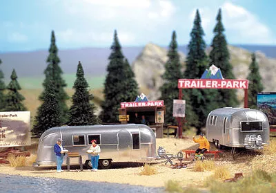 Walthers SceneMaster 2902 HO Camp Site w/Trailers Kit